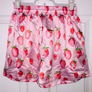Strawberry shorts (XS)